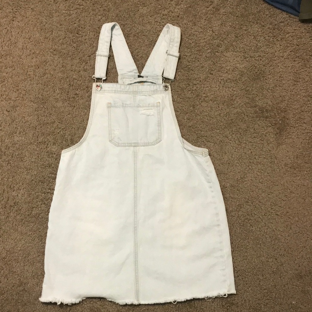 White washed medium overall dress.